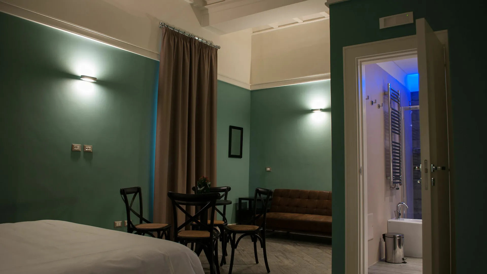 My Trevi Charming & Luxury Rooms Roma 3*,  İtalya