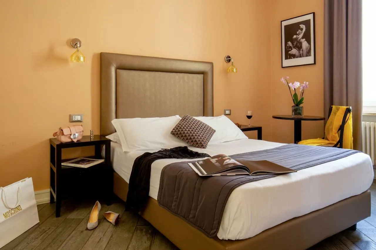 My Trevi Charming & Luxury Rooms Roma 3*,